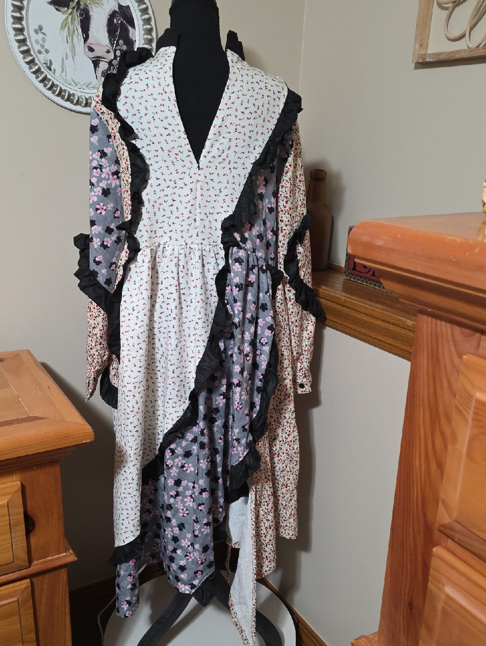 Asymmetrical Floral Ruffle Dress - Picture 5 of 8